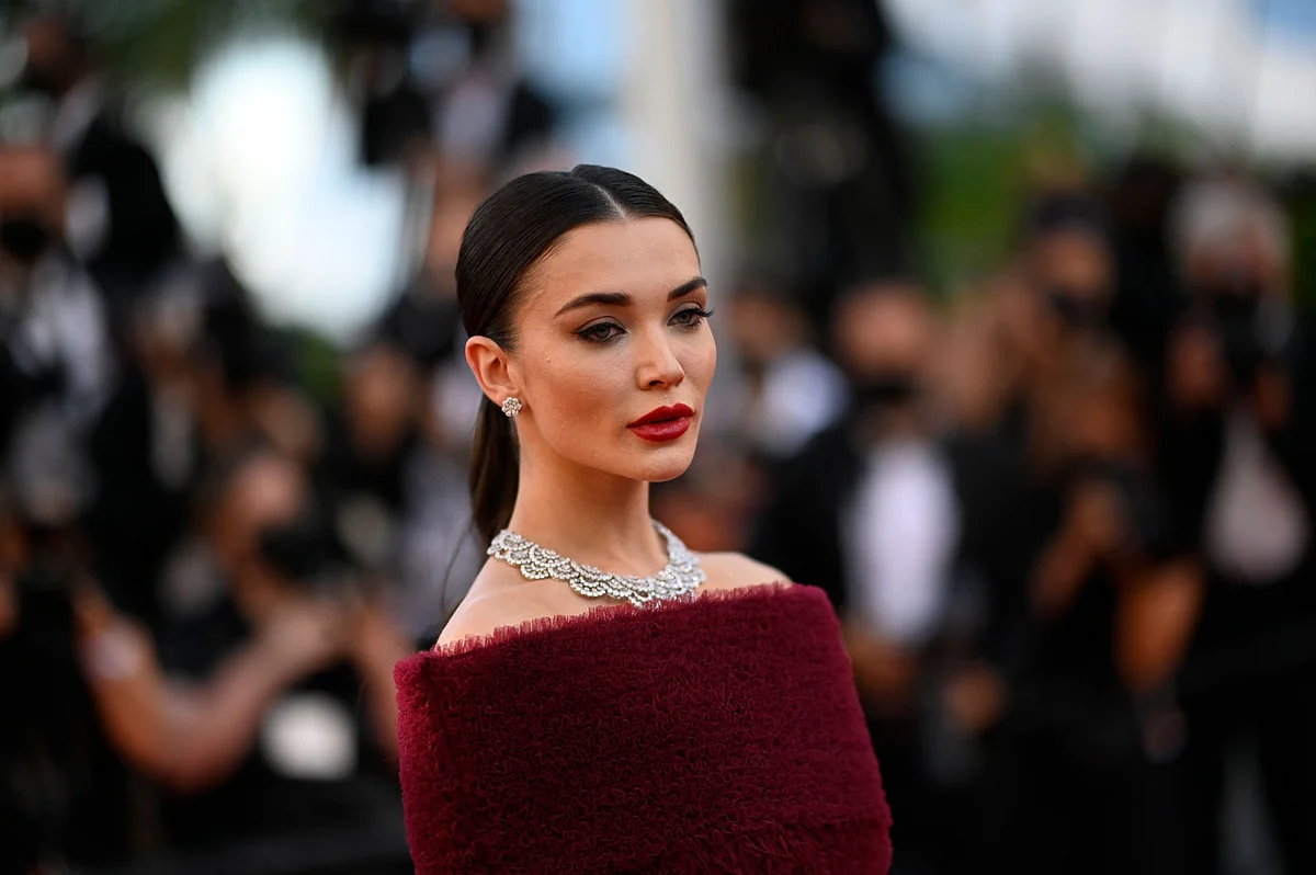 Cannes 2021: From burgundy ball gown to sheer black dress, ‘2.0’ fame Amy Jackson’s fashionable moments