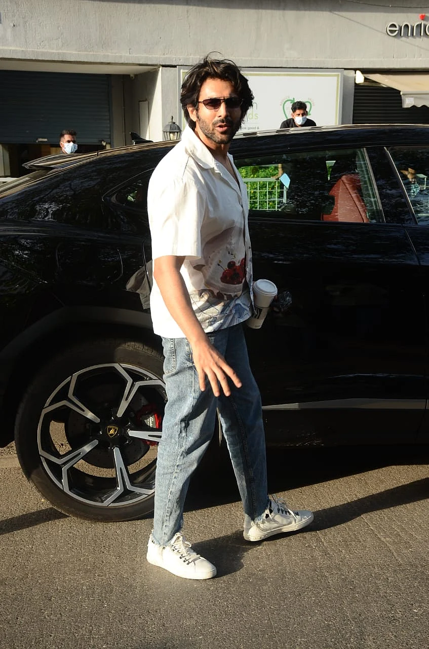 In Pics: Alia Bhatt, Kartik Aaryan, Shahid Kapoor and other Bollywood stars spotted by paps in Mumbai