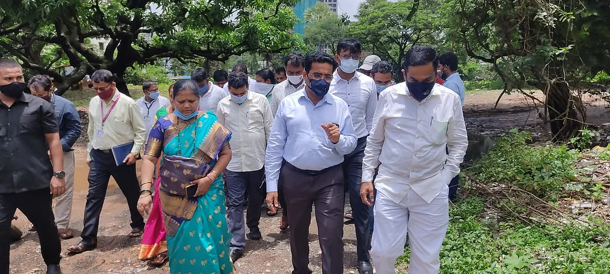 MBMC Chief Inspecting the waterlogged spots