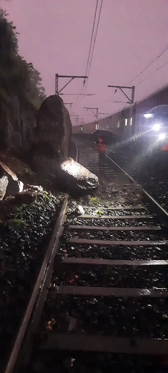 It stated that the train service between Igatpuria and Khardi was temporarily stopped due to waterlogging.