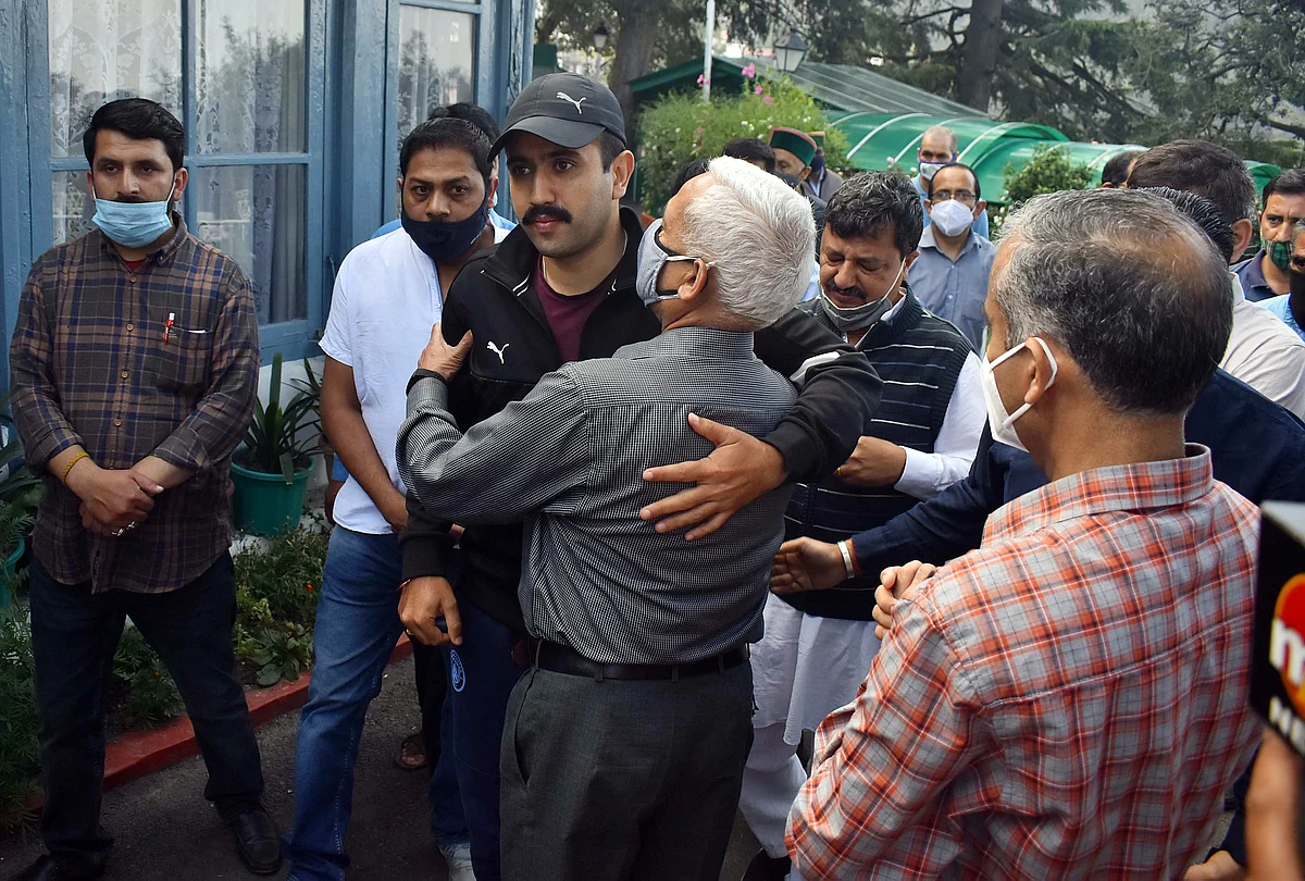 Family members and supporters gave condolences to Vikramaditya Singh son of Virbhadra Singh, and mourn over the death of Former Himachal Pradesh Chief Minister, in Shimla on Thursday.