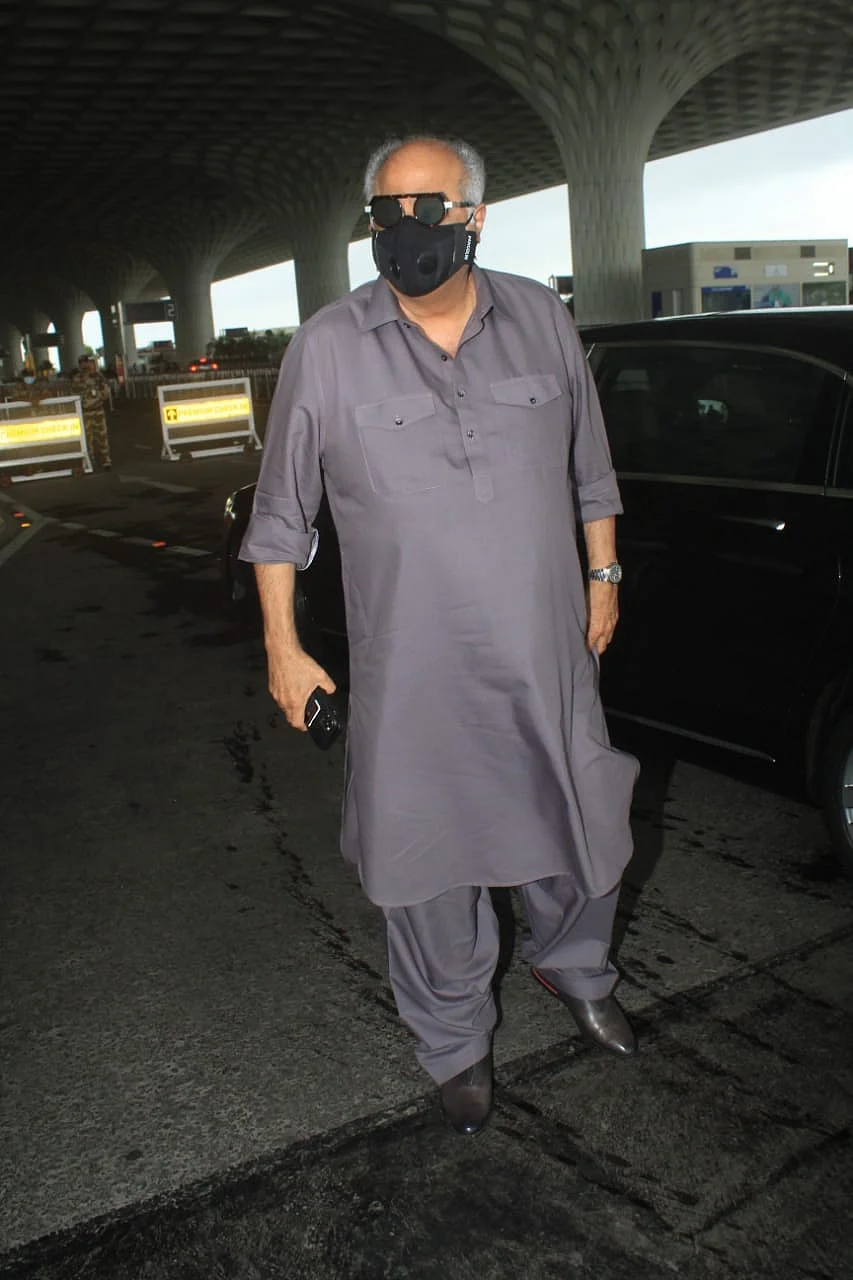 In Pics: Ranbir Kapoor, Shraddha Kapoor and Dimple Kapadia jet off to Delhi for Luv Ranjan's next