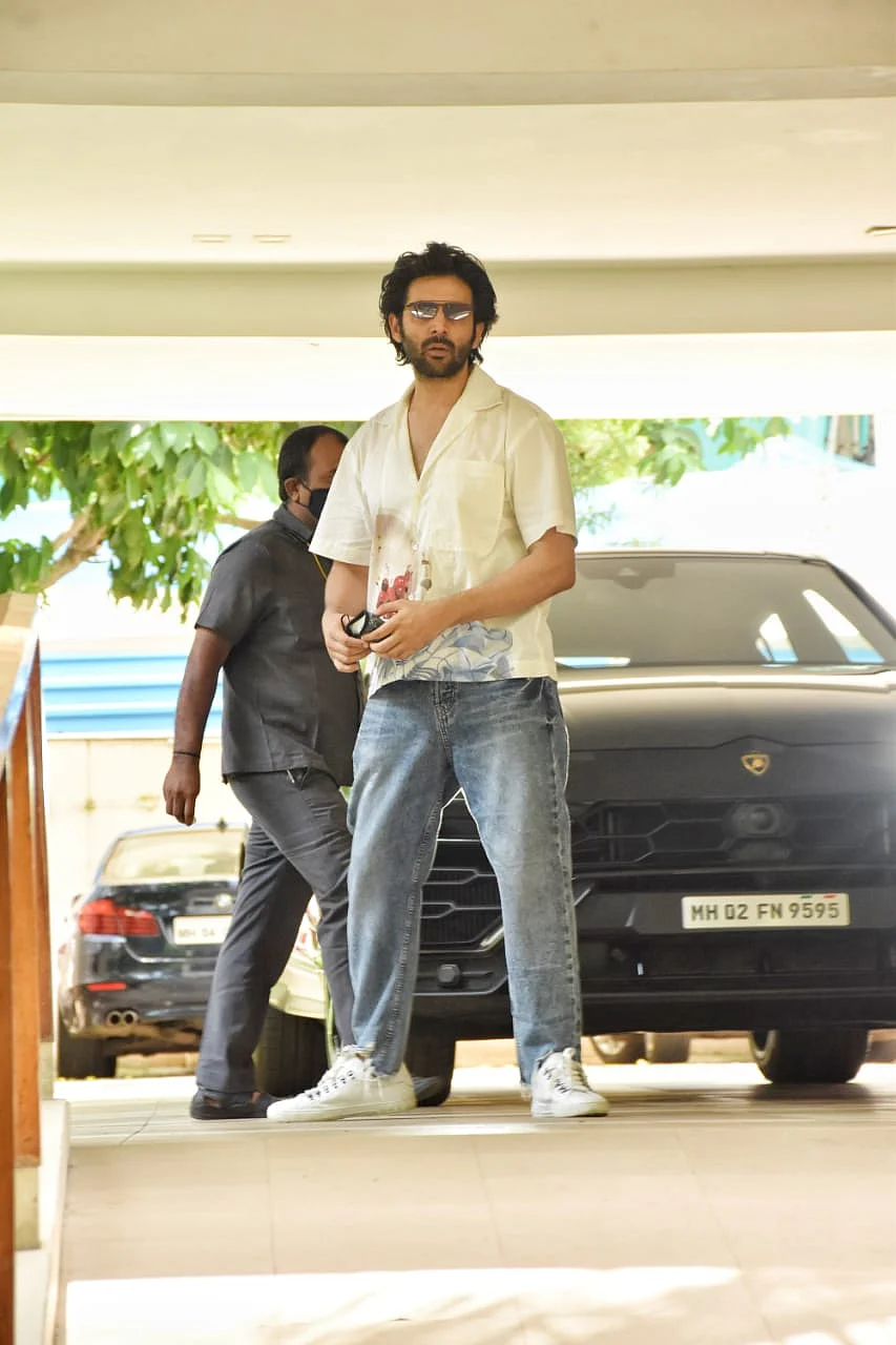 In Pics: Alia Bhatt, Kartik Aaryan, Shahid Kapoor and other Bollywood stars spotted by paps in Mumbai