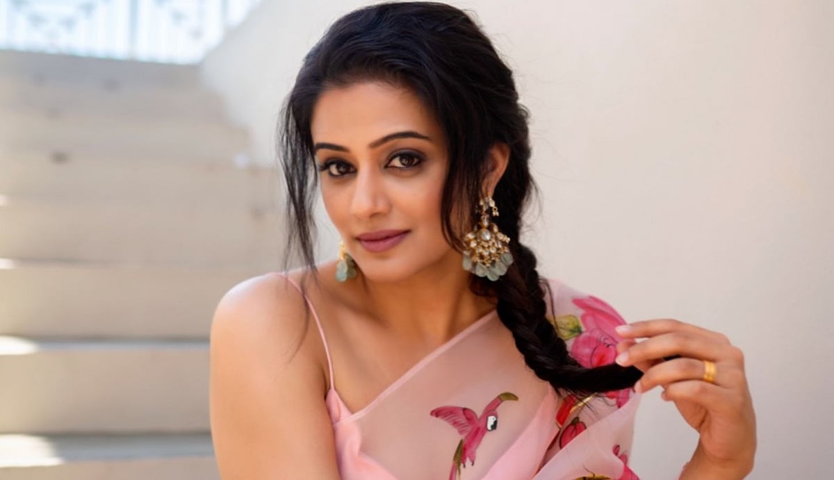 Guru Purnima 2021: 'The only people to guide you towards what is right are your parents', says 'The Family Man' actress Priyamani - Vimarsana News