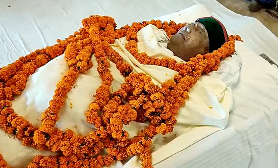 Mortal remains of Former Chief Minister of Himachal Pradesh Virbhadra Singh brought to his residence in Shimla on Thursday.