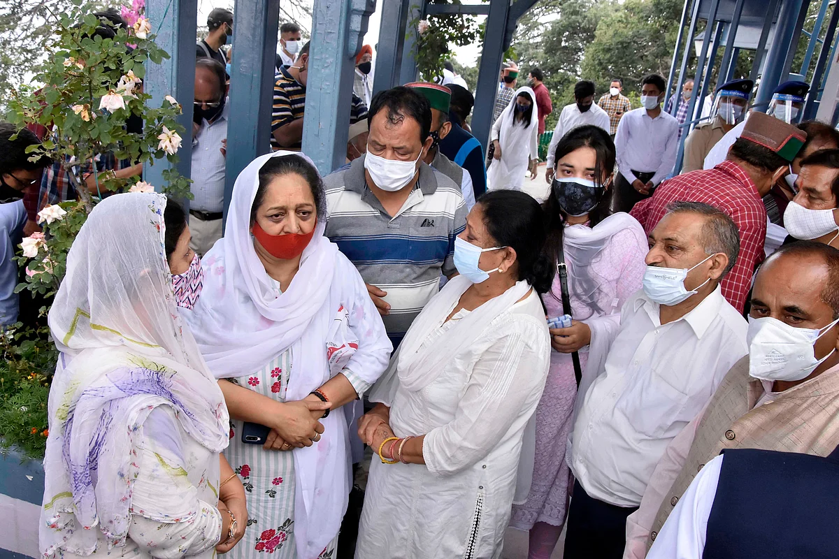 Family members mourn after the death of Virbhadra Singh Former Himachal Pradesh Chief Minister & senior Congress leader Virbhadra Singh who passes away at age of 87 years after battling with prolonged illness, in Shimla on Thursday.