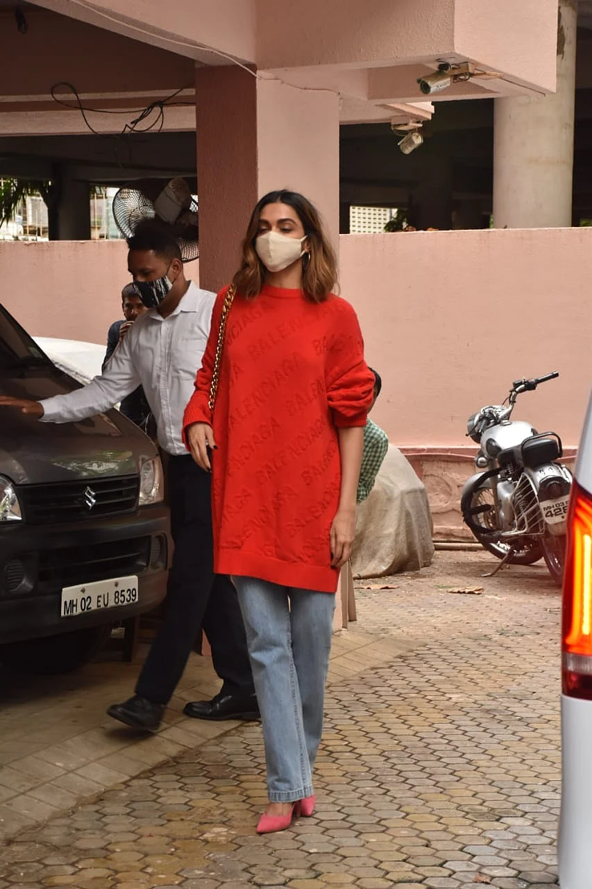 In Pics: Deepika Padukone, Kartik Aaryan spotted at Sanjay Leela Bhansali's office, fans say 'take my money already'