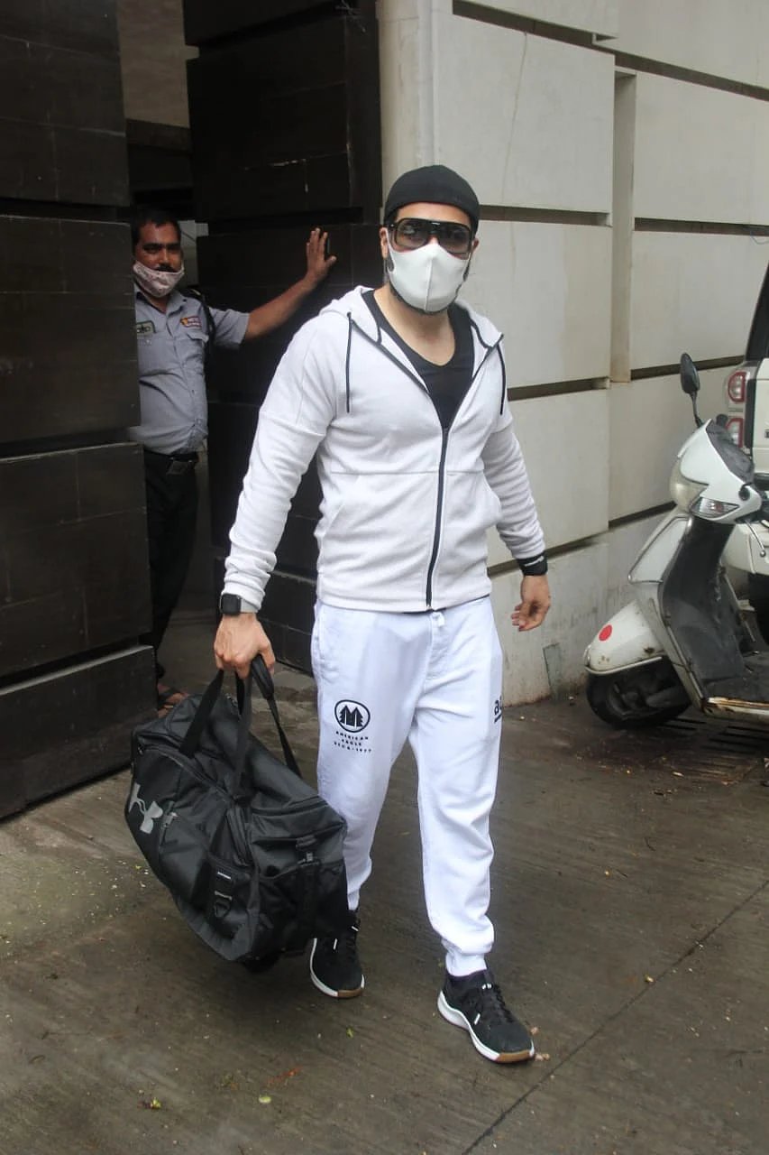 Paparazzi Files: Ayushmann Khurrana spotted in Mumbai with swanky new car; Jahnvi Kapoor hits gym in 90s-inspired look