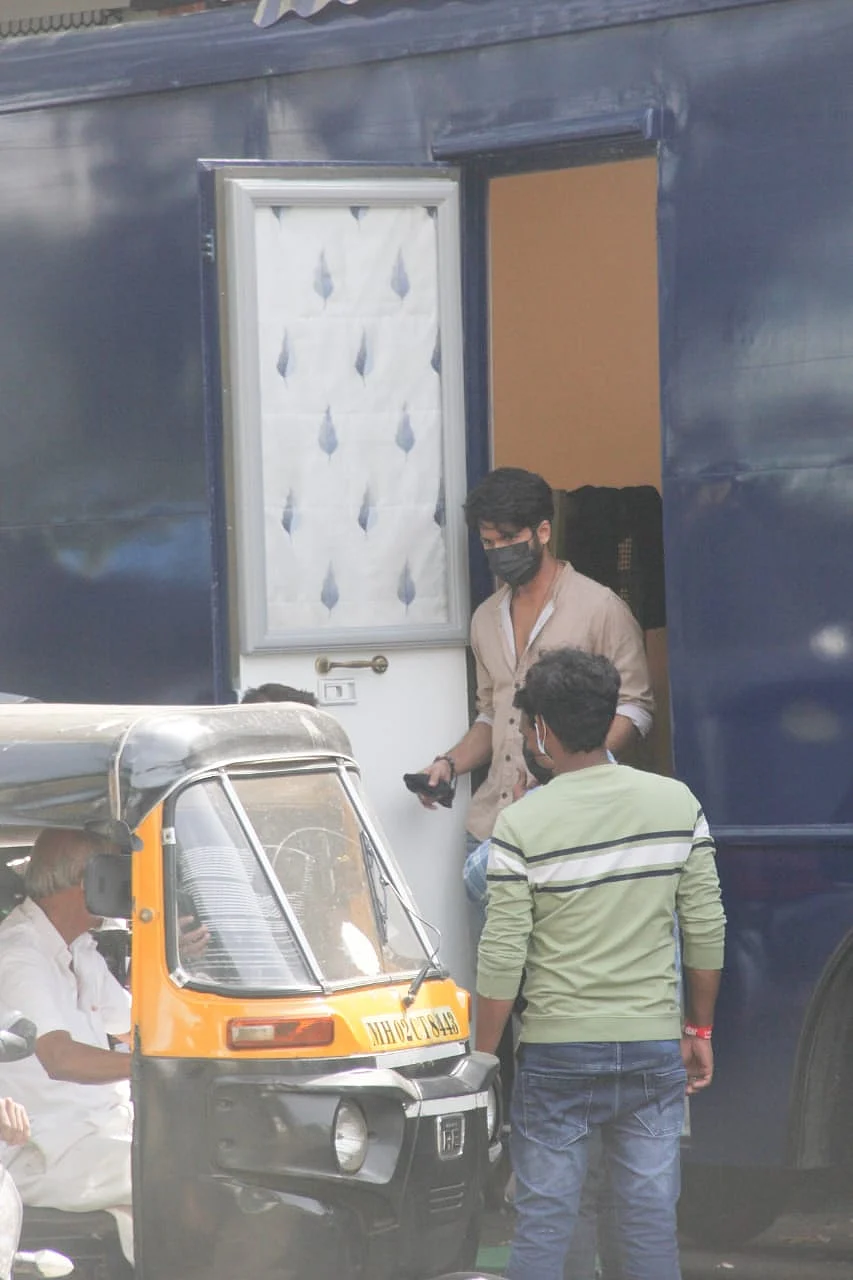 In Pics: Alia Bhatt, Kartik Aaryan, Shahid Kapoor and other Bollywood stars spotted by paps in Mumbai