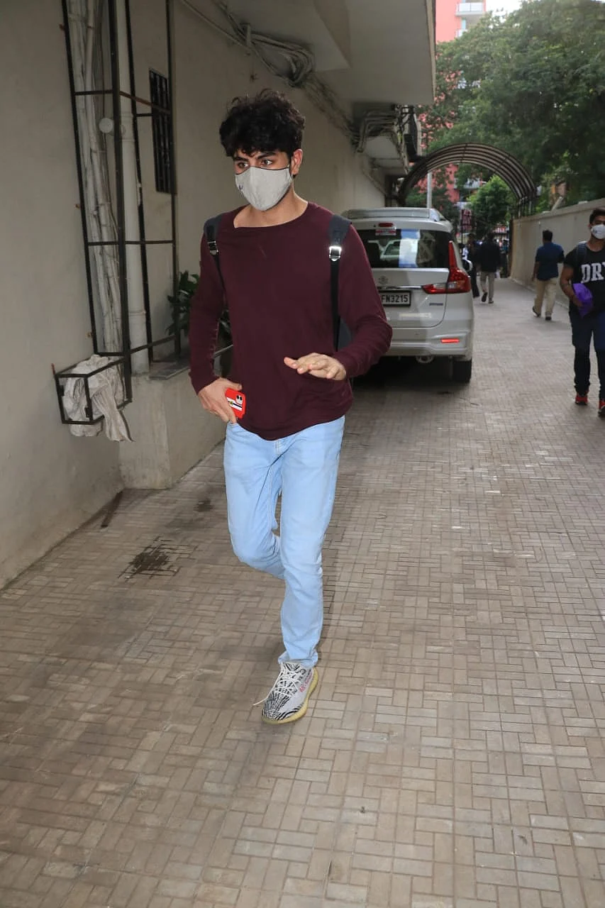 What's cooking? Ranbir Kapoor, Ibrahim Ali Khan spotted at Dharma office; Katrina Kaif, Arjun Kapoor at Ramesh Taurani's office