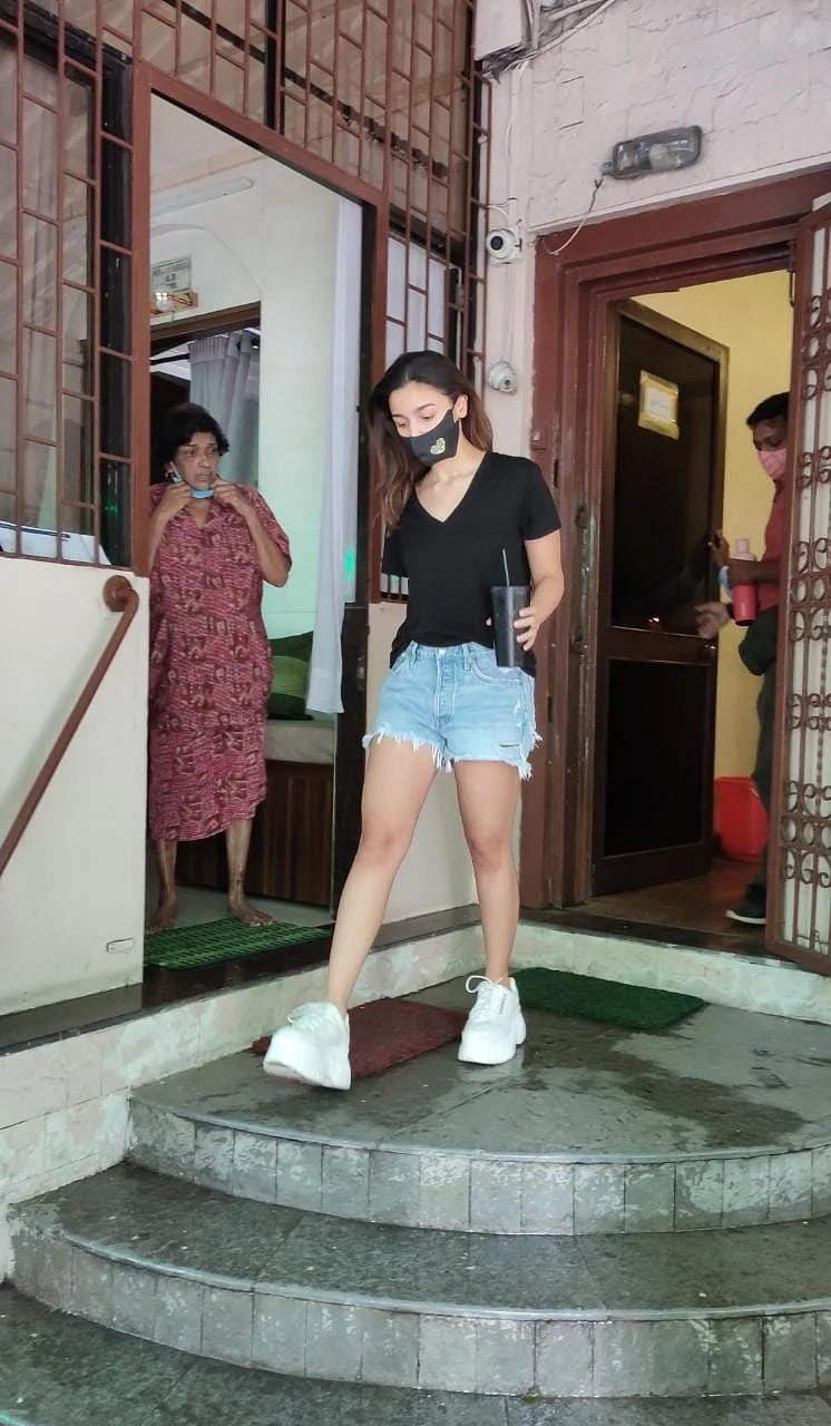 In Pics: Varun Dhawan steps out with mom Lali; Alia Bhatt spotted at dubbing studio in Mumbai