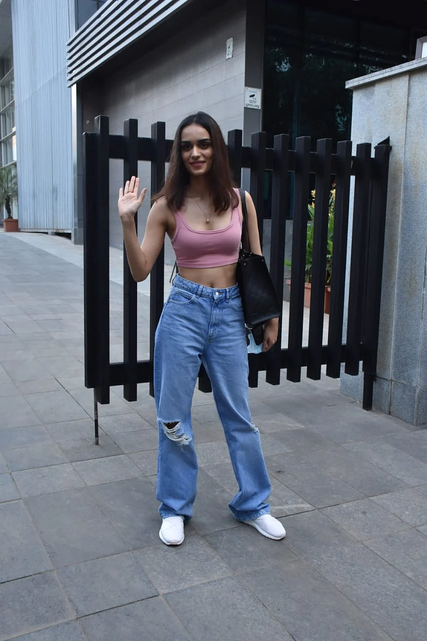 In Pics: Alia Bhatt, Kartik Aaryan, Shahid Kapoor and other Bollywood stars spotted by paps in Mumbai