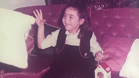 'Before tote bags', Karisma Kapoor carried her 'house' with her - check out adorable throwback pic