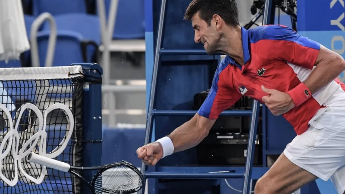 'When racism, sexism, and hypocrisy meet': Djokovic slammed for smashing rackets; compared with Simone Biles, Serena Williams 