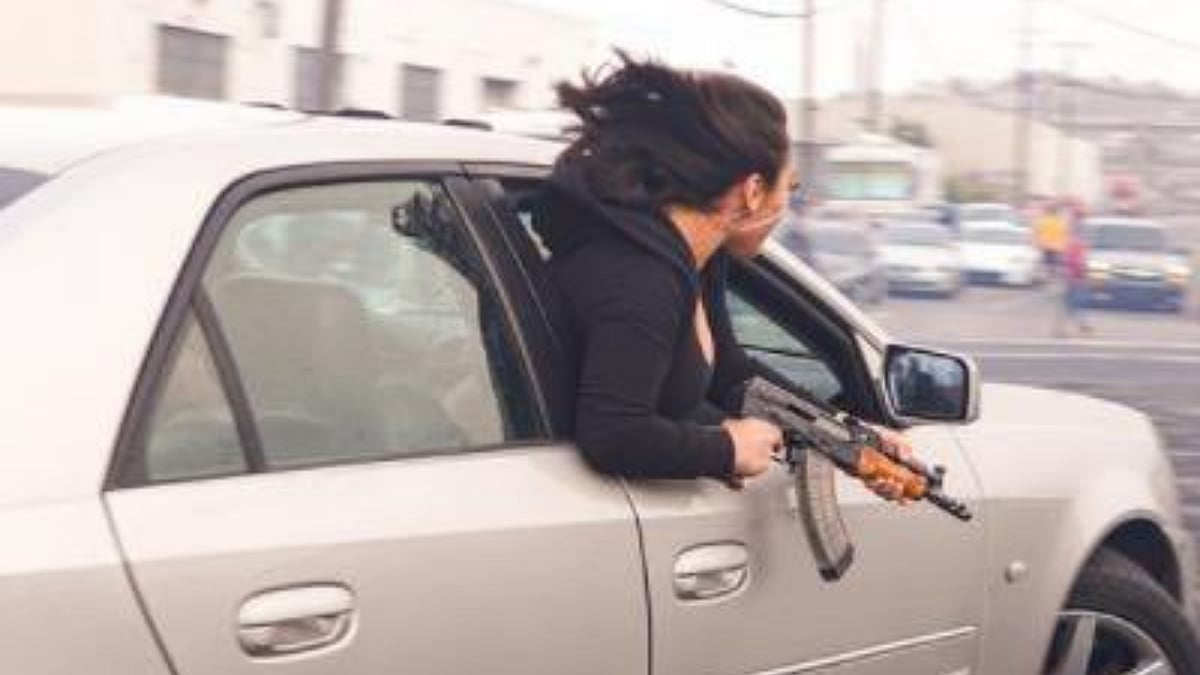 'San Andreas*': San Francisco woman leans out of car with AK47 in hand; Twitterati amused