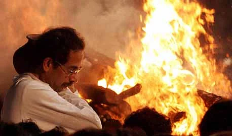 SILENT DIGNITY IN GRIEF