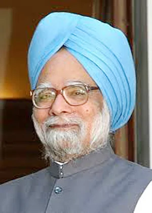 PM unveils Rs 2,000 cr as cyclone Phailin relief