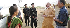 Gulail claims that the picture was taken during<br />the first edition of the ‘Kutch Sharad Utsav’ in<br />October 2005.