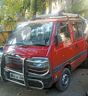 Gritty 10-yr-old jumps out of abductor’s van