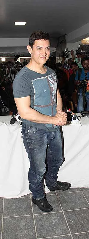 Aamir denies using force