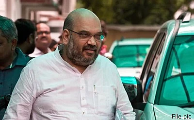 Amit Shah to abide by EC censure decision