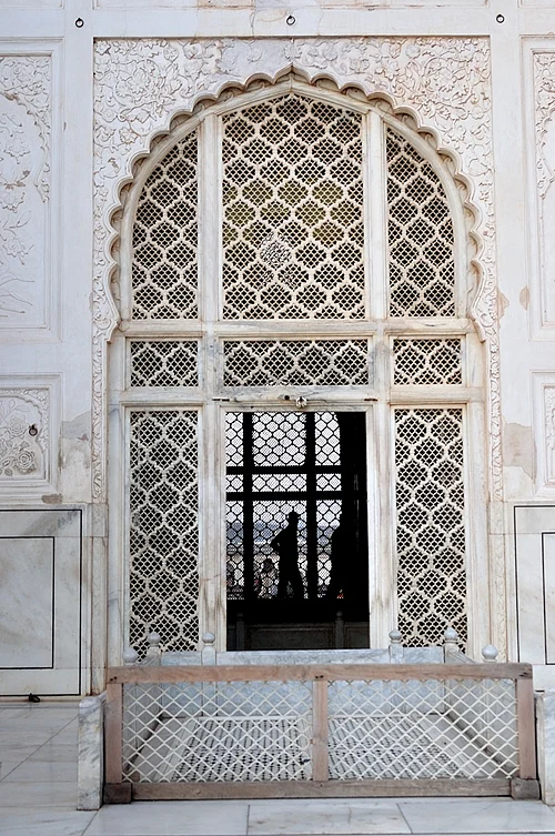 Bibi ka Maqbara: A Teardrop at the heart of Deccan