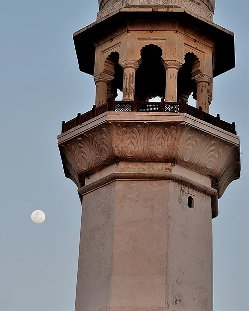 Bibi ka Maqbara: A Teardrop at the heart of Deccan