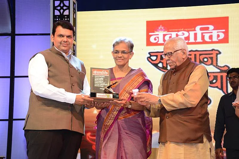 12 stars shine brighter at ‘Navshakti Sanman Sandhya’
