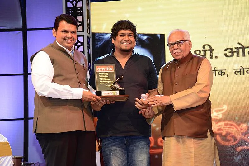 12 stars shine brighter at ‘Navshakti Sanman Sandhya’