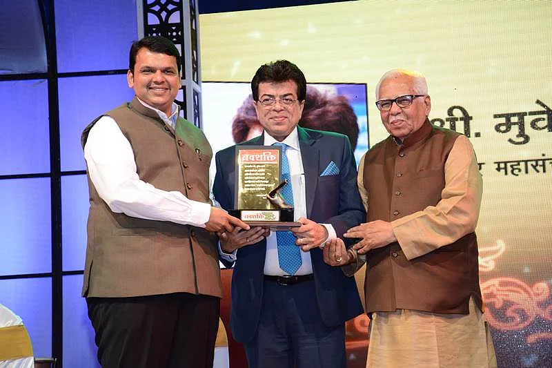 12 stars shine brighter at ‘Navshakti Sanman Sandhya’