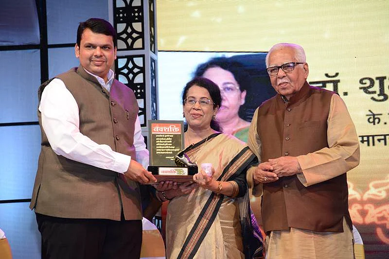 12 stars shine brighter at ‘Navshakti Sanman Sandhya’