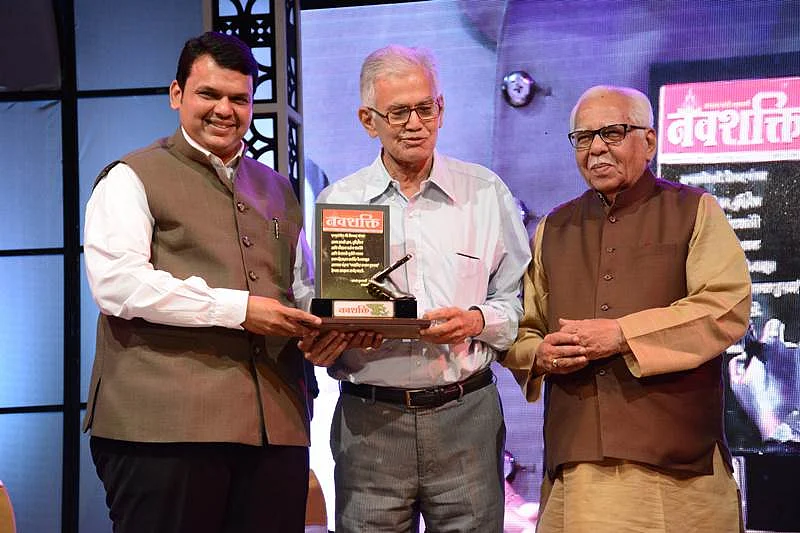 12 stars shine brighter at ‘Navshakti Sanman Sandhya’