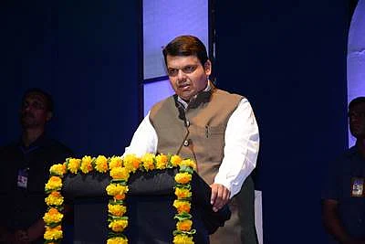 12 stars shine brighter at ‘Navshakti Sanman Sandhya’