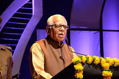 12 stars shine brighter at ‘Navshakti Sanman Sandhya’