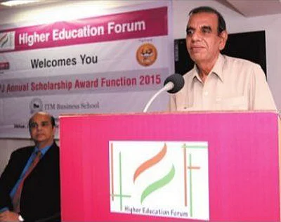 Venkateswaran Subramanian, General Manager of<br />The Free Press Journal, adresses the audience