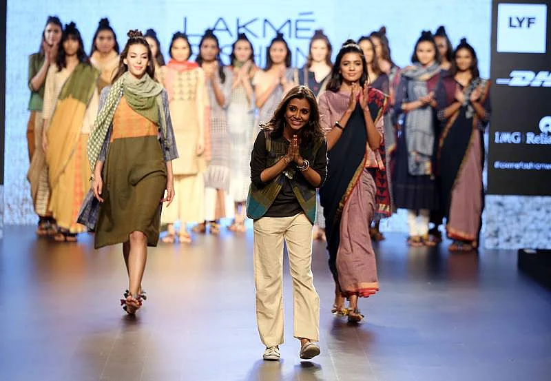 Designer Paromita Banerjee with models at LFW SR 2016