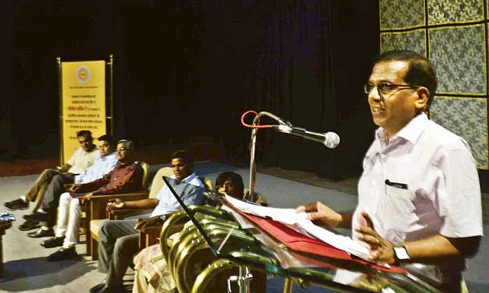 Poem recitation marks Civil Service Day at Bharat Bhawan