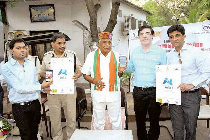 Babulal Gaur launches mobile App to help tracing missing kids
