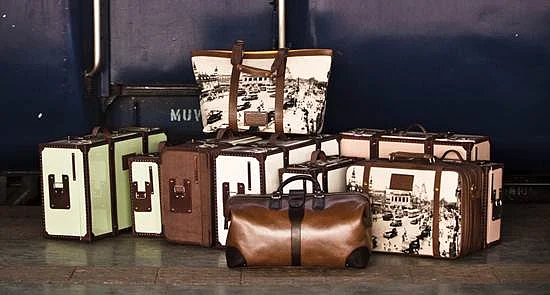 Travel in stylish accessories