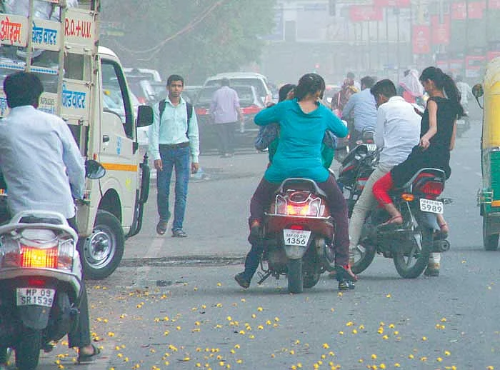 Farmers worried as heavy rain, hailstones lash city