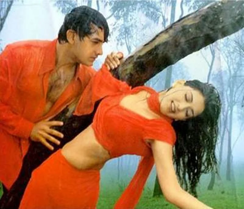 Mumbaikars, as you soak in the monsoon fever, listen to these Bollywood melodies