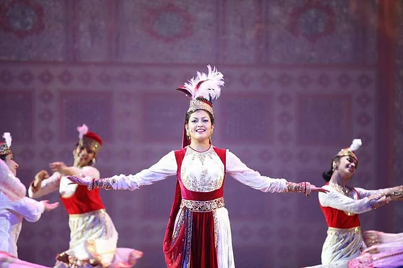 Meet Priyanka Barve, Firoze Khan’s real life Anarkali