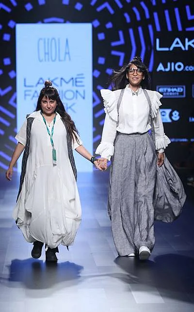 Anushka Manchanda for CHOLA at LFW SR 17