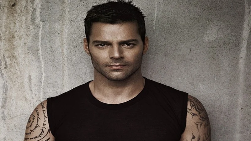 These male celebrities are raising the kids alone!