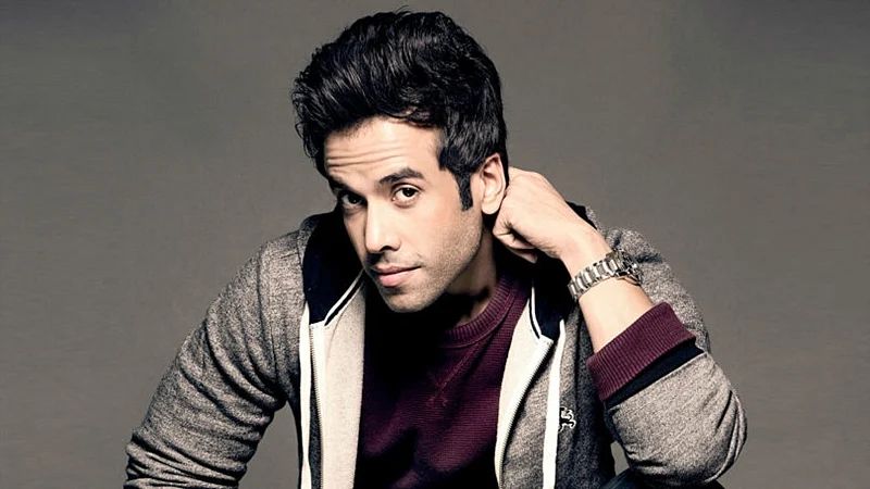 These male celebrities are raising the kids alone!