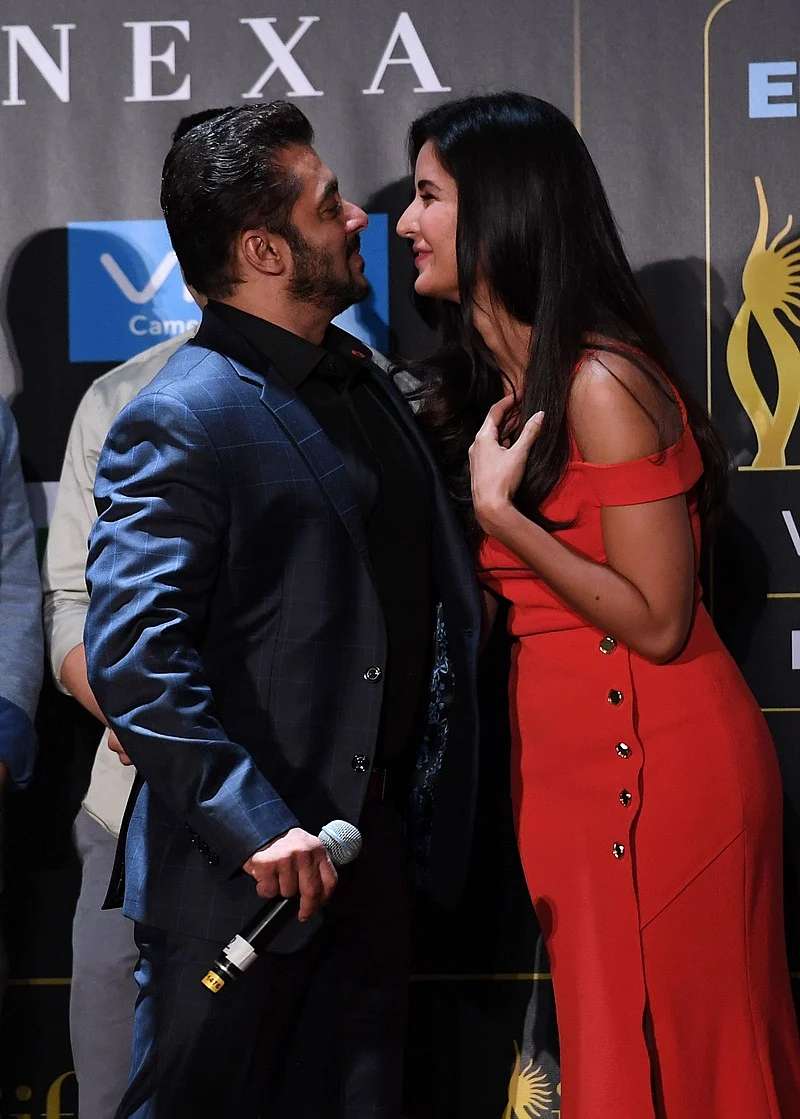 Bollywood actor Salman Khan greets actress Katrina Kaif during a press conference ahead of the 18th International Indian Film Academy (IIFA) Festival, in New York City July 13, 2017. / AFP PHOTO / ANGELA WEISS