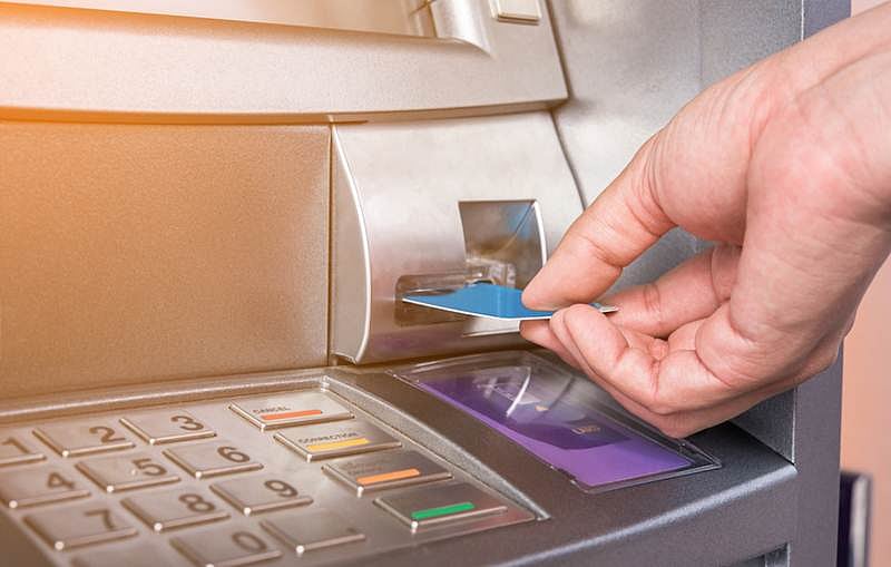 Get 10 Lakh insurance if you have ATM card! Things you probably did not know!