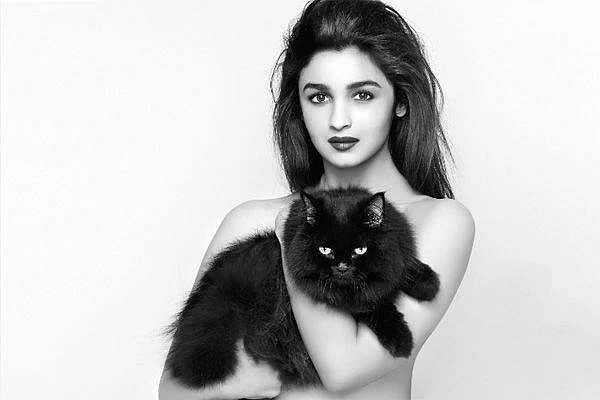 Uncovered: 10 sizzling Bollywood actresses who dared to go topless