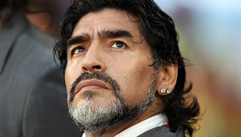Diego Maradona better footballer than Lionel Messi, says Pele