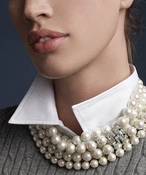 A touch of pearl to your formal wear